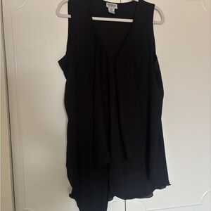 Monroe & Main Black V-Neck Blouse